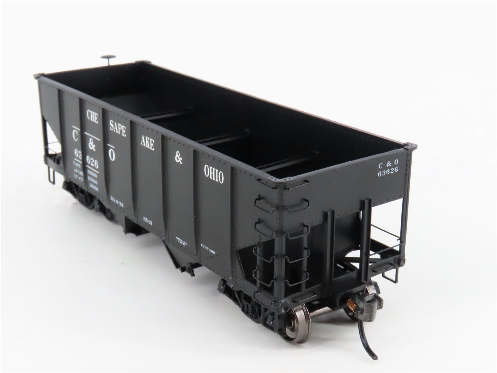 HO Scale InterMountain T452905-11 C&O Chesapeake & Ohio 2-Bay Open Hopper #63626