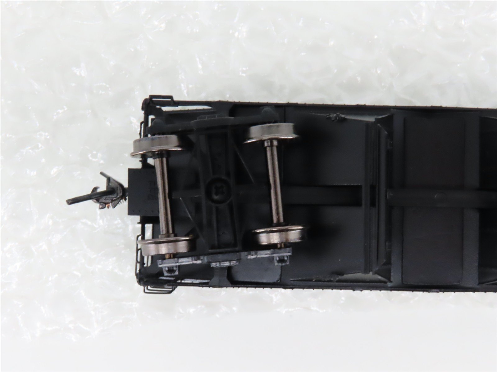 HO Scale InterMountain T452905-11 C&O Chesapeake & Ohio 2-Bay Open Hopper #63626