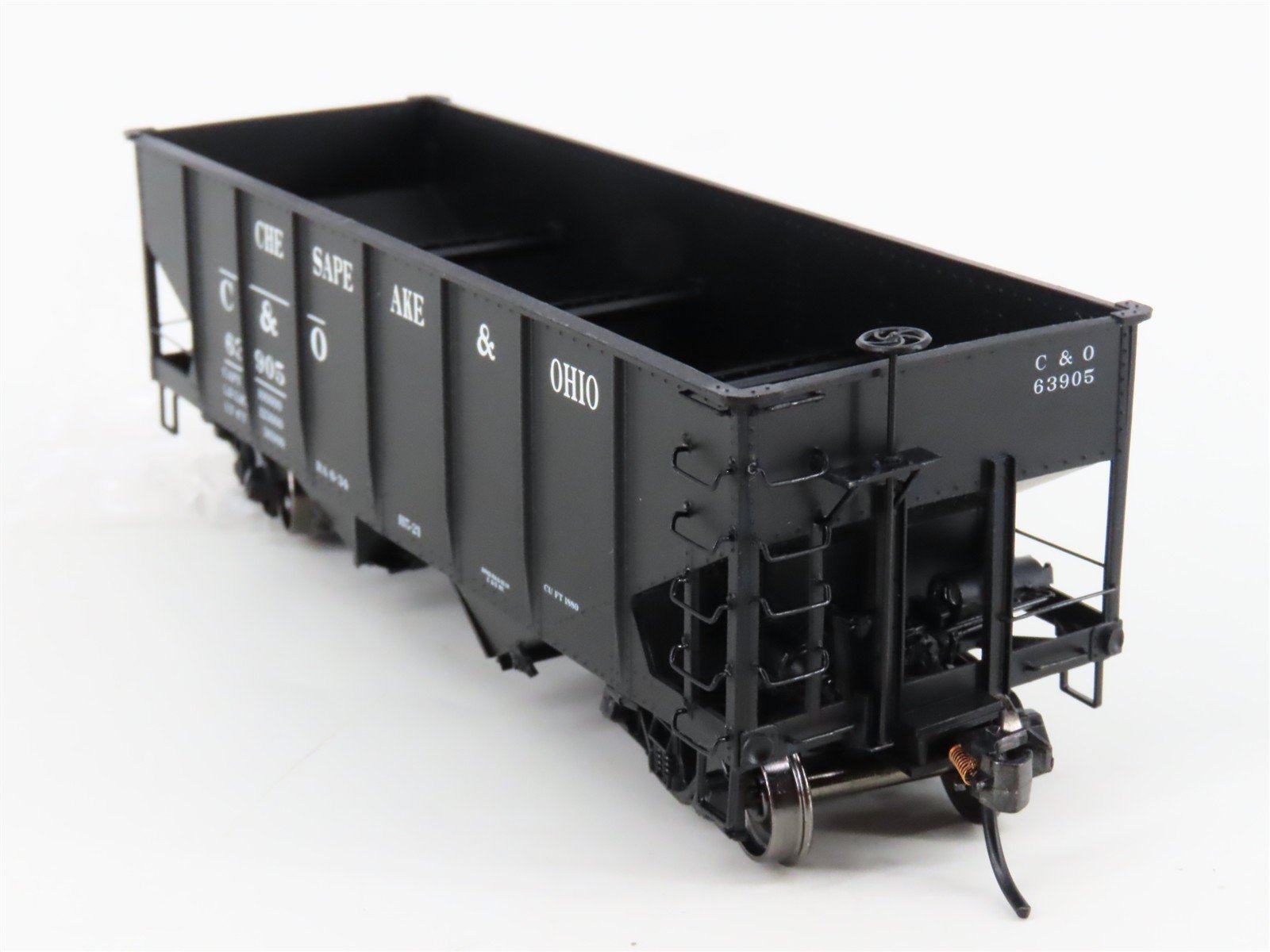 HO Scale InterMountain T452905-12 C&O Chesapeake & Ohio 2-Bay Open Hopper #63905