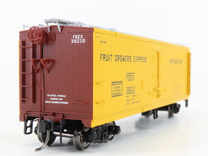 HO Scale InterMountain 47737-02* C&O FGEX Fruit Growers Express Reefer #38210