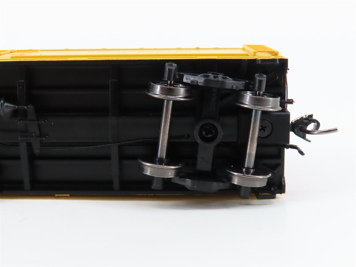 HO Scale InterMountain 47737-02* C&amp;O FGEX Fruit Growers Express Reefer #38210