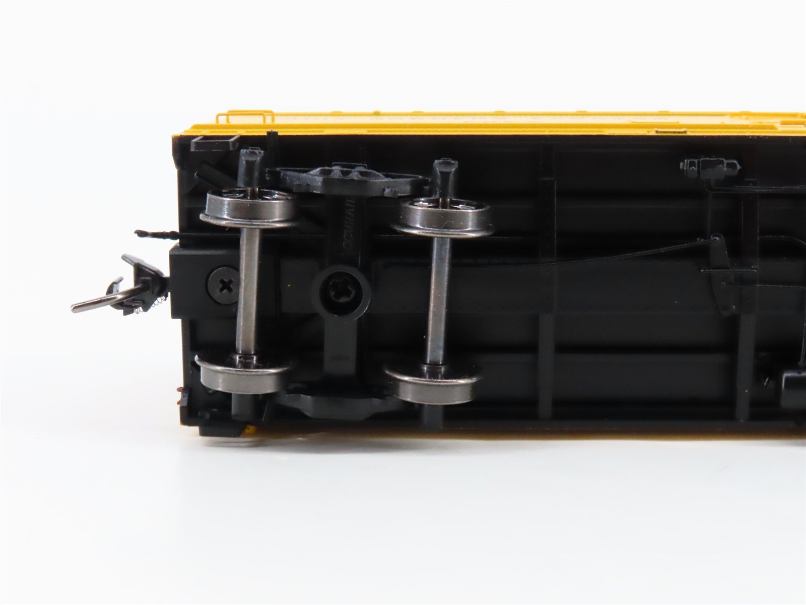 HO Scale InterMountain 47737-03* C&O FGEX Fruit Growers Express Reefer #38372