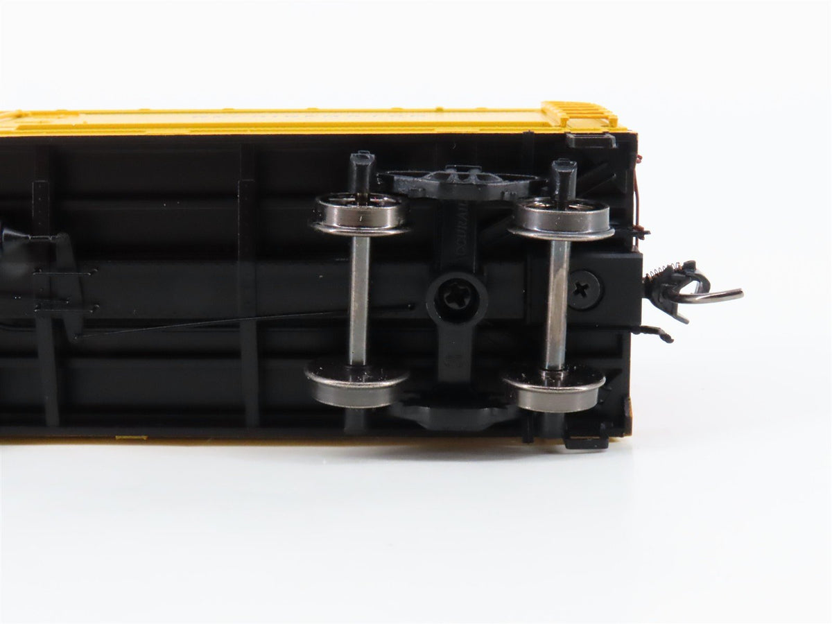 HO Scale InterMountain 47737-03* C&amp;O FGEX Fruit Growers Express Reefer #38372