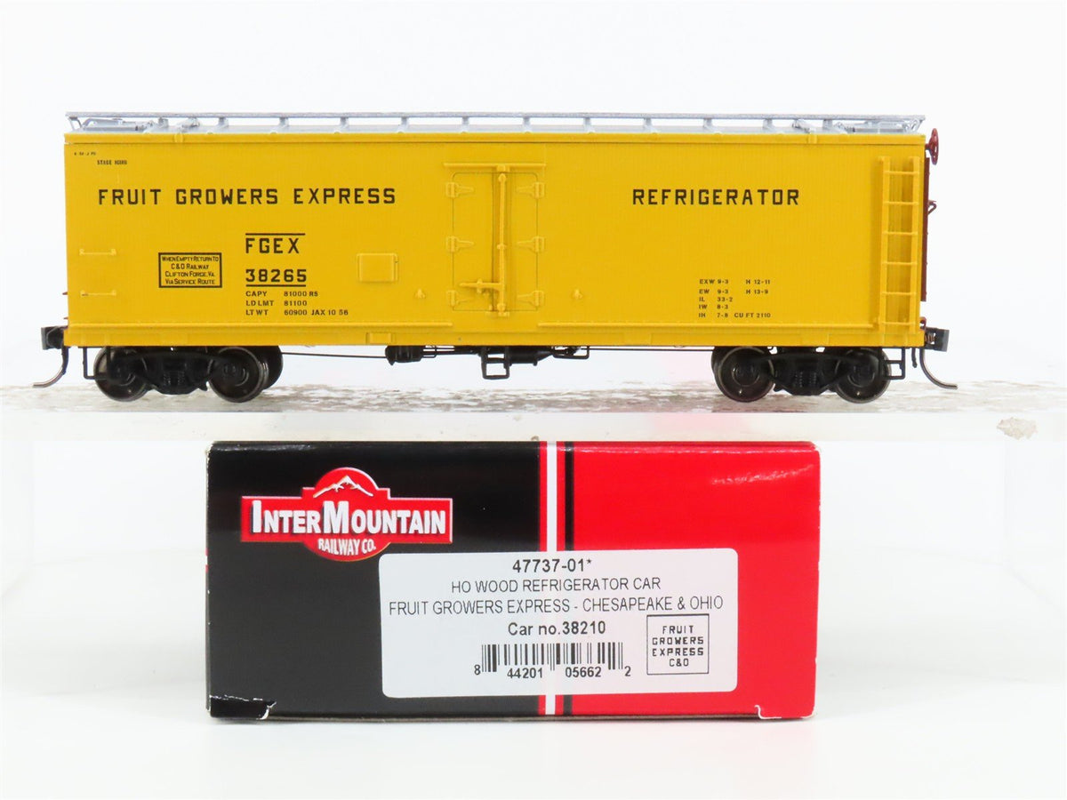 HO Scale InterMountain 47737-01* C&amp;O FGEX Fruit Growers Express Reefer #38265