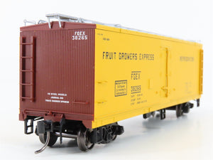 HO Scale InterMountain 47737-01* C&O FGEX Fruit Growers Express Reefer #38265