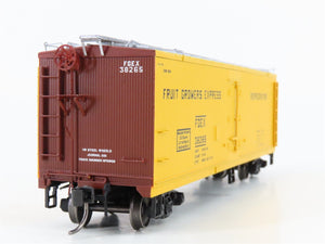 HO Scale InterMountain 47737-01* C&O FGEX Fruit Growers Express Reefer #38265