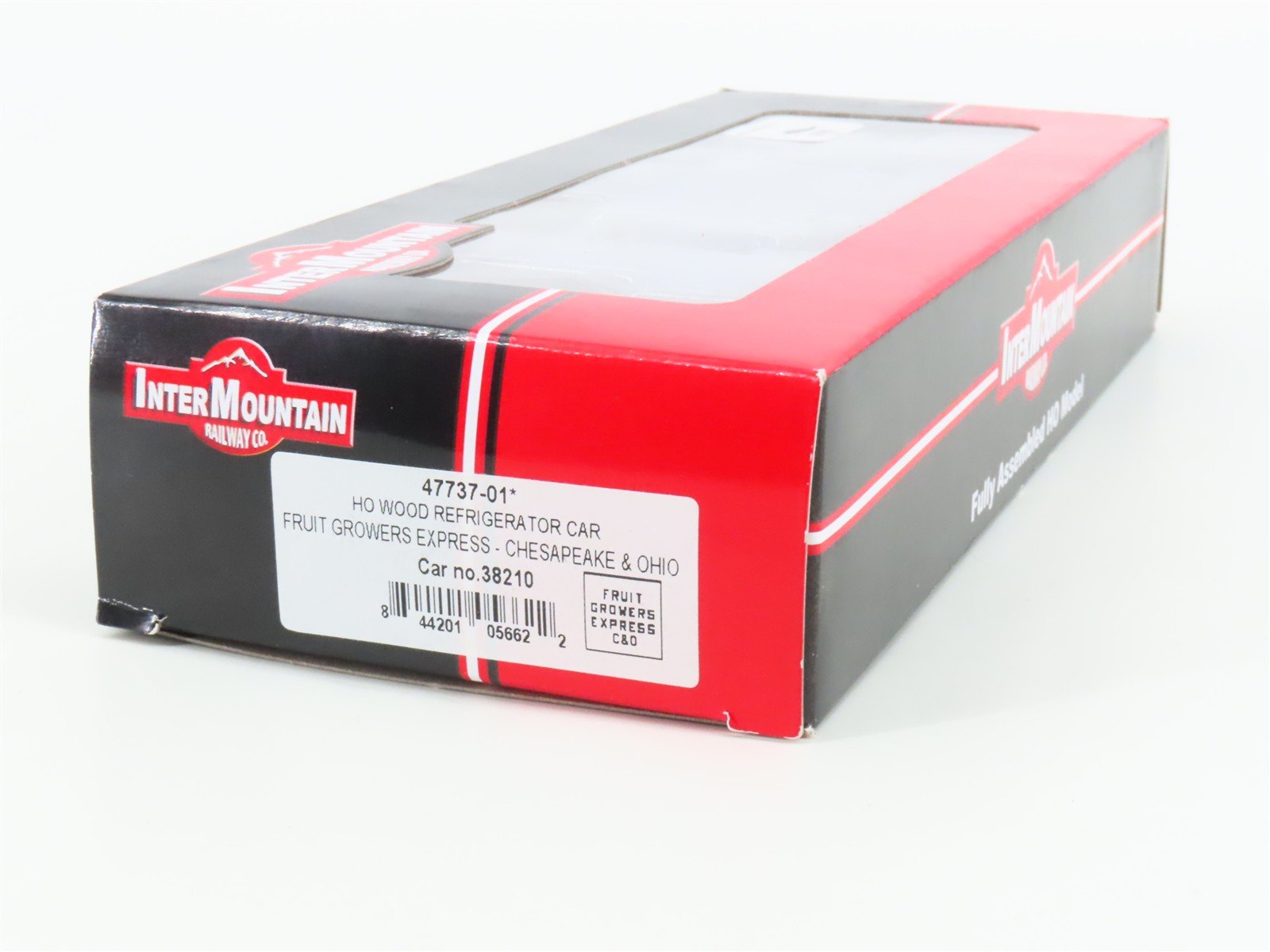 HO Scale InterMountain 47737-01* C&O FGEX Fruit Growers Express Reefer #38265