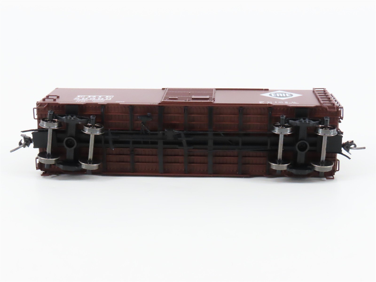 HO Scale InterMountain 45452-21* ERIE Railroad 40' Single Door Box Car #86569