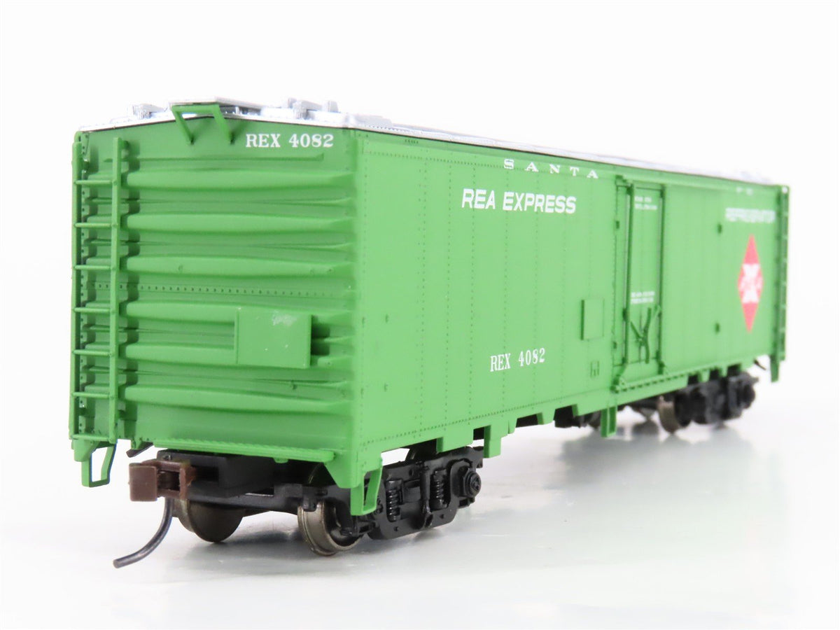 HO Scale Walthers 932-26244 REX Santa Fe REA Express Reefer 2-Pack