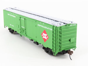 HO Scale Walthers 932-26244 REX Santa Fe REA Express Reefer 2-Pack