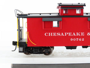 HO Scale Walthers Proto 920-103155 C&O Chesapeake & Ohio 25' Caboose #90762