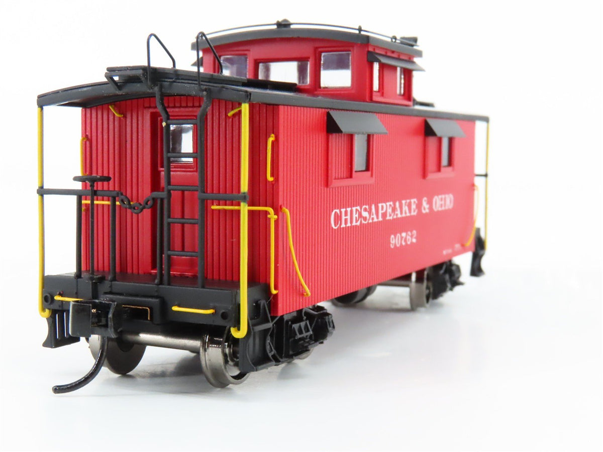 HO Scale Walthers Proto 920-103155 C&amp;O Chesapeake &amp; Ohio 25&#39; Caboose #90762