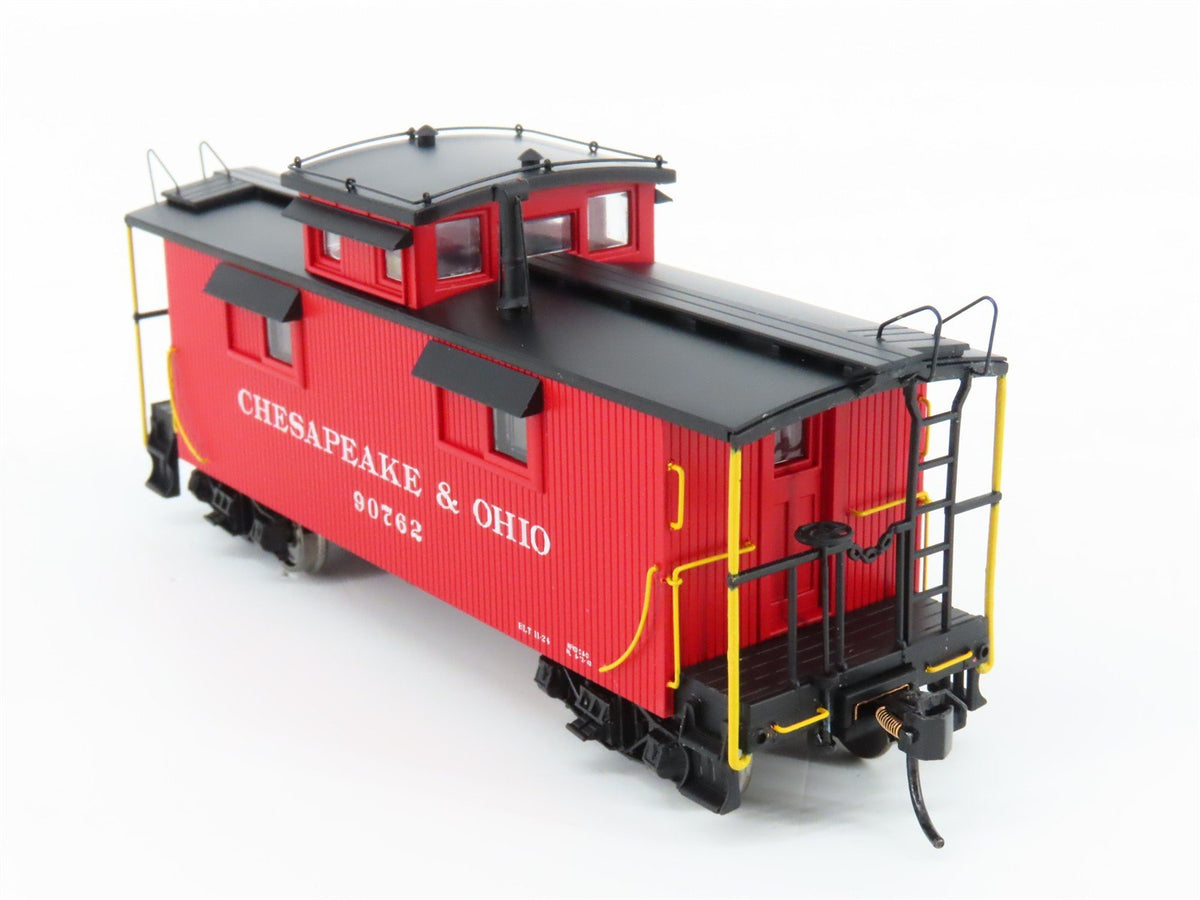 HO Scale Walthers Proto 920-103155 C&amp;O Chesapeake &amp; Ohio 25&#39; Caboose #90762