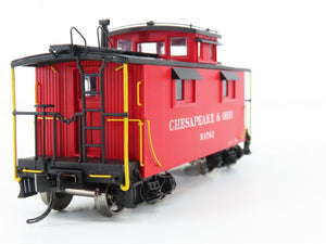 HO Scale Walthers Proto 920-103155 C&O Chesapeake & Ohio 25' Caboose #90762