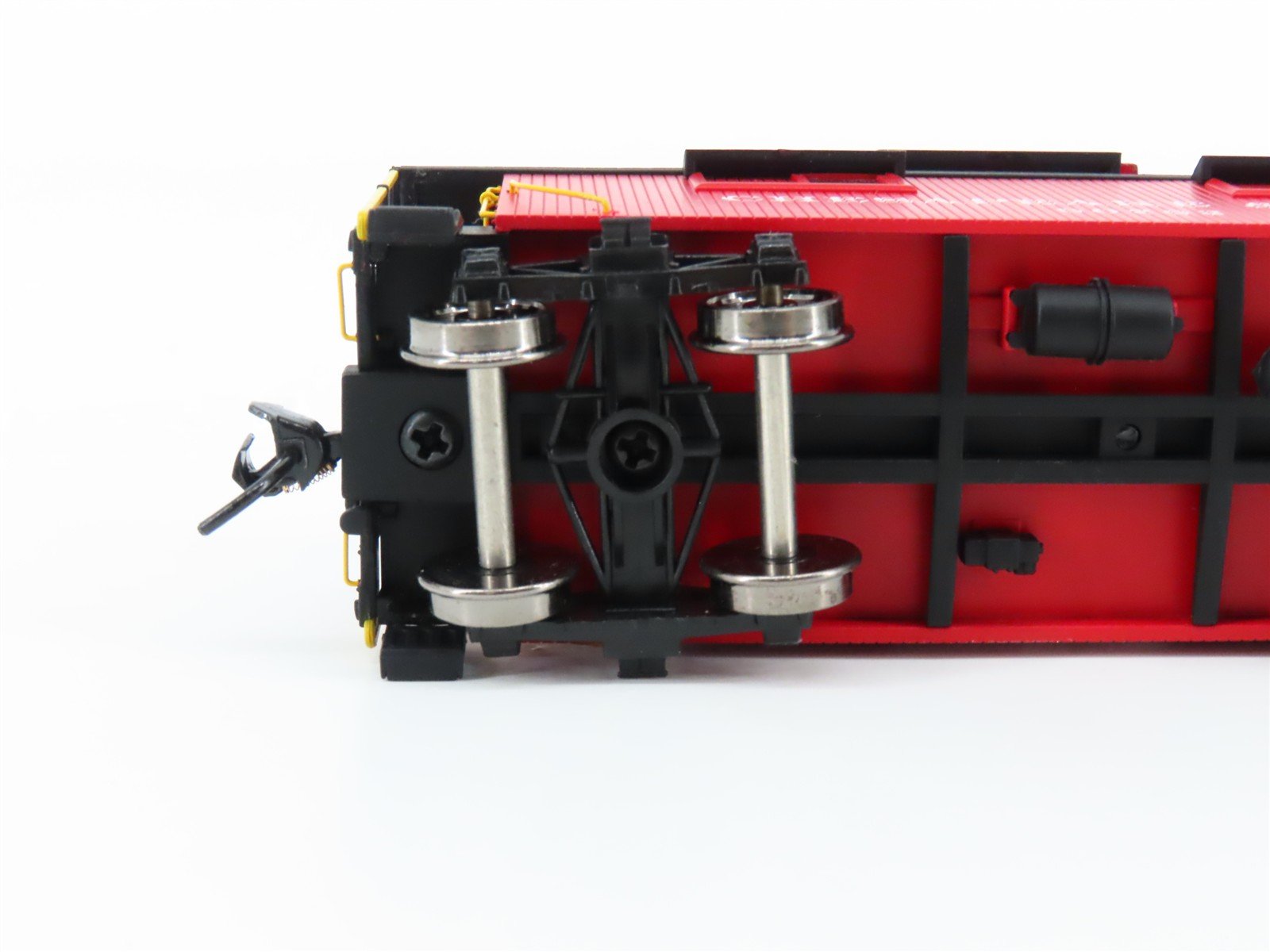 HO Scale Walthers Proto 920-103155 C&O Chesapeake & Ohio 25' Caboose #90762