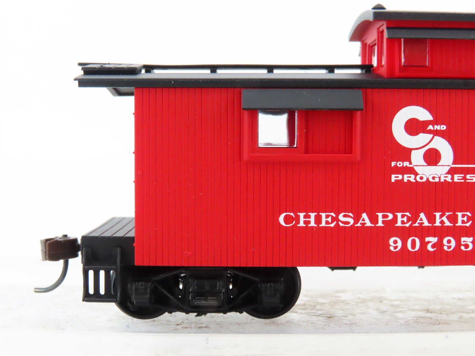 HO Scale Walthers 932-7522 C&O Chesapeake & Ohio 25' Wood Caboose #90795