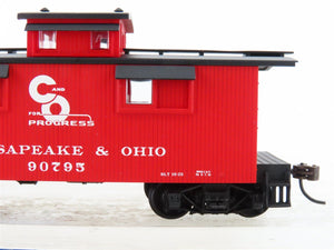 HO Scale Walthers 932-7522 C&O Chesapeake & Ohio 25' Wood Caboose #90795