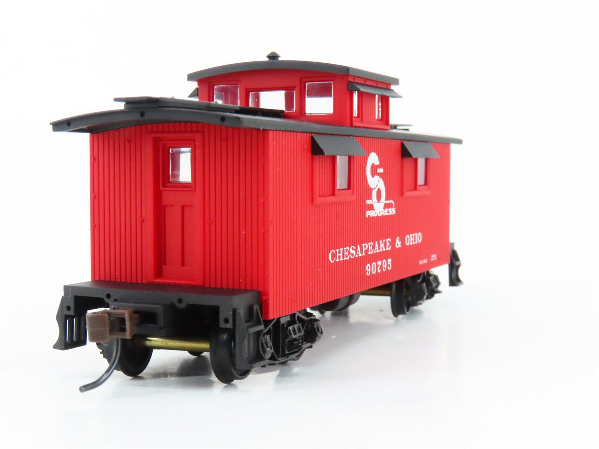 HO Scale Walthers 932-7522 C&amp;O Chesapeake &amp; Ohio 25&#39; Wood Caboose #90795