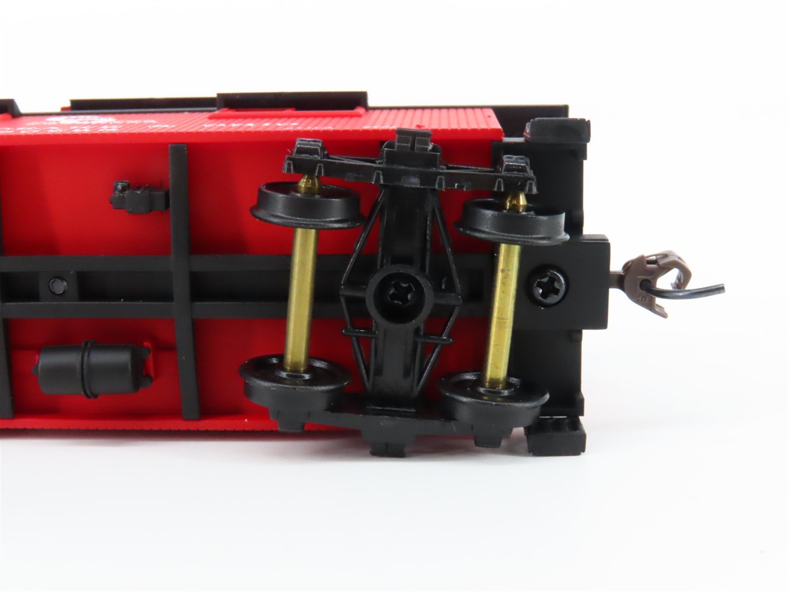 HO Scale Walthers 932-7522 C&O Chesapeake & Ohio 25' Wood Caboose #90795