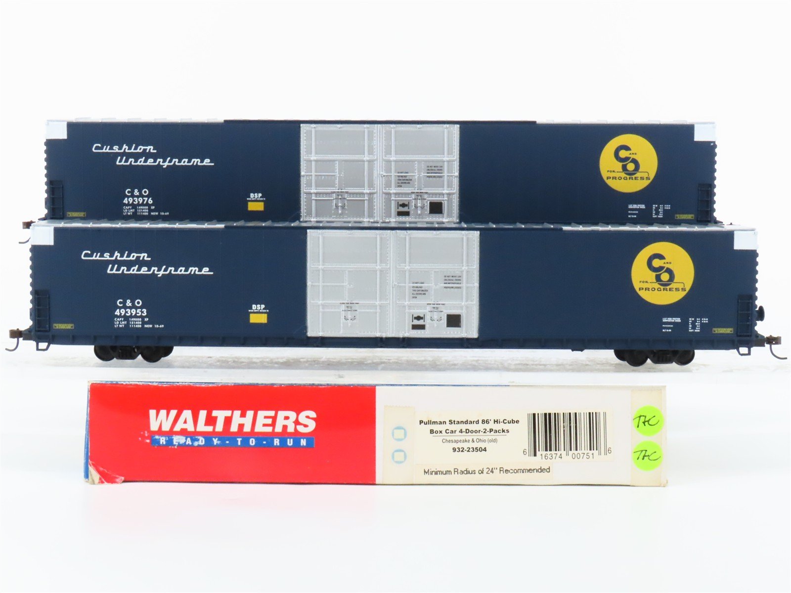 HO Scale Walthers 932-23504 C&O Chesapeake & Ohio 86' Hi-Cube Box Car 2-Pack