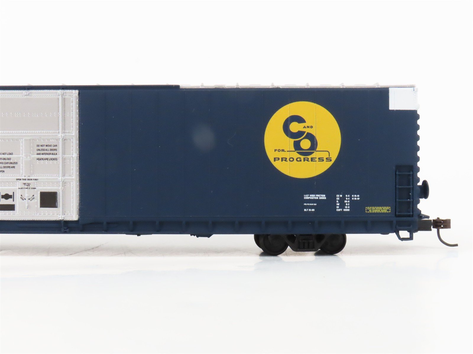 HO Scale Walthers 932-23504 C&O Chesapeake & Ohio 86' Hi-Cube Box Car 2-Pack