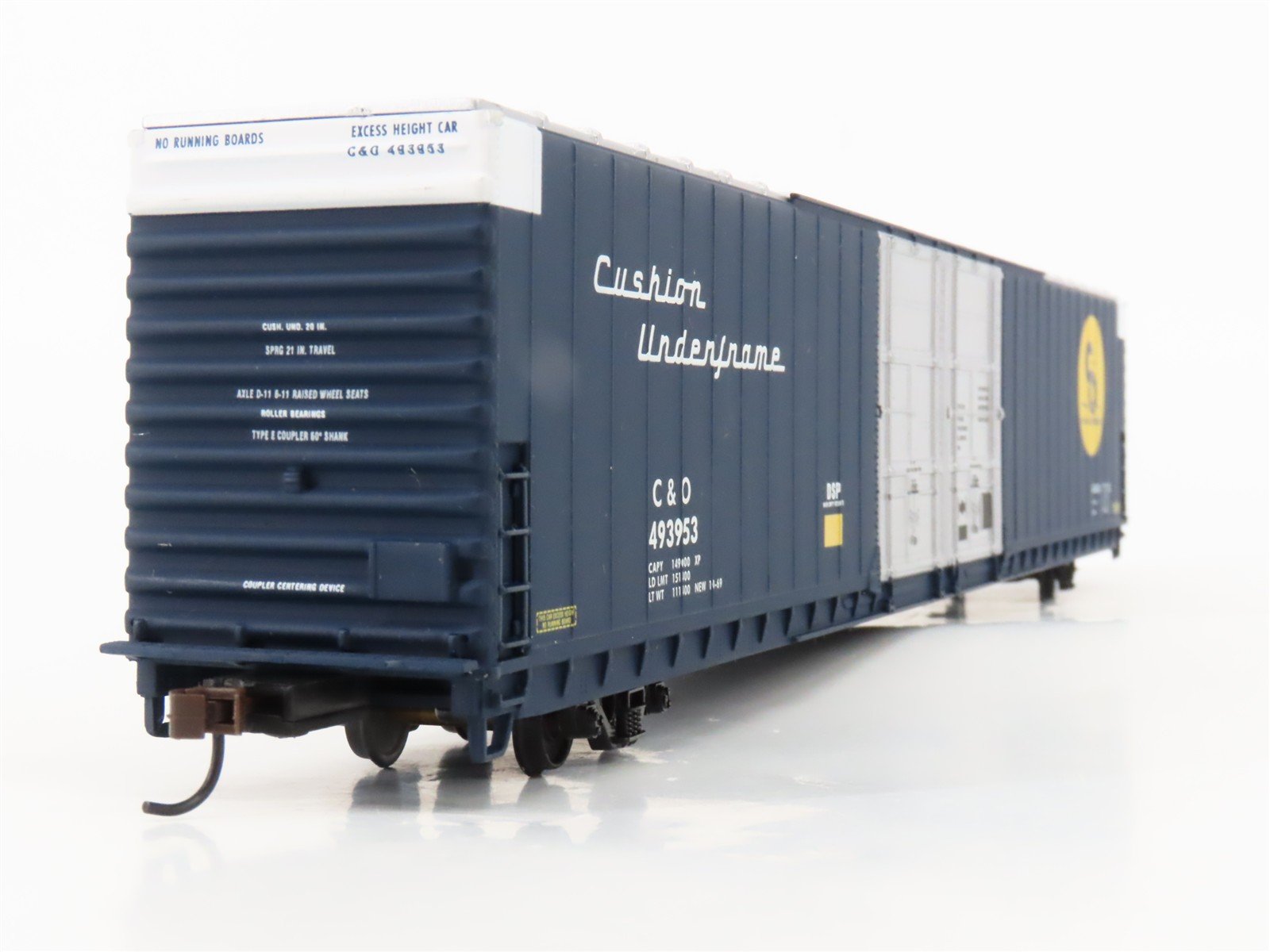 HO Scale Walthers 932-23504 C&O Chesapeake & Ohio 86' Hi-Cube Box Car 2-Pack