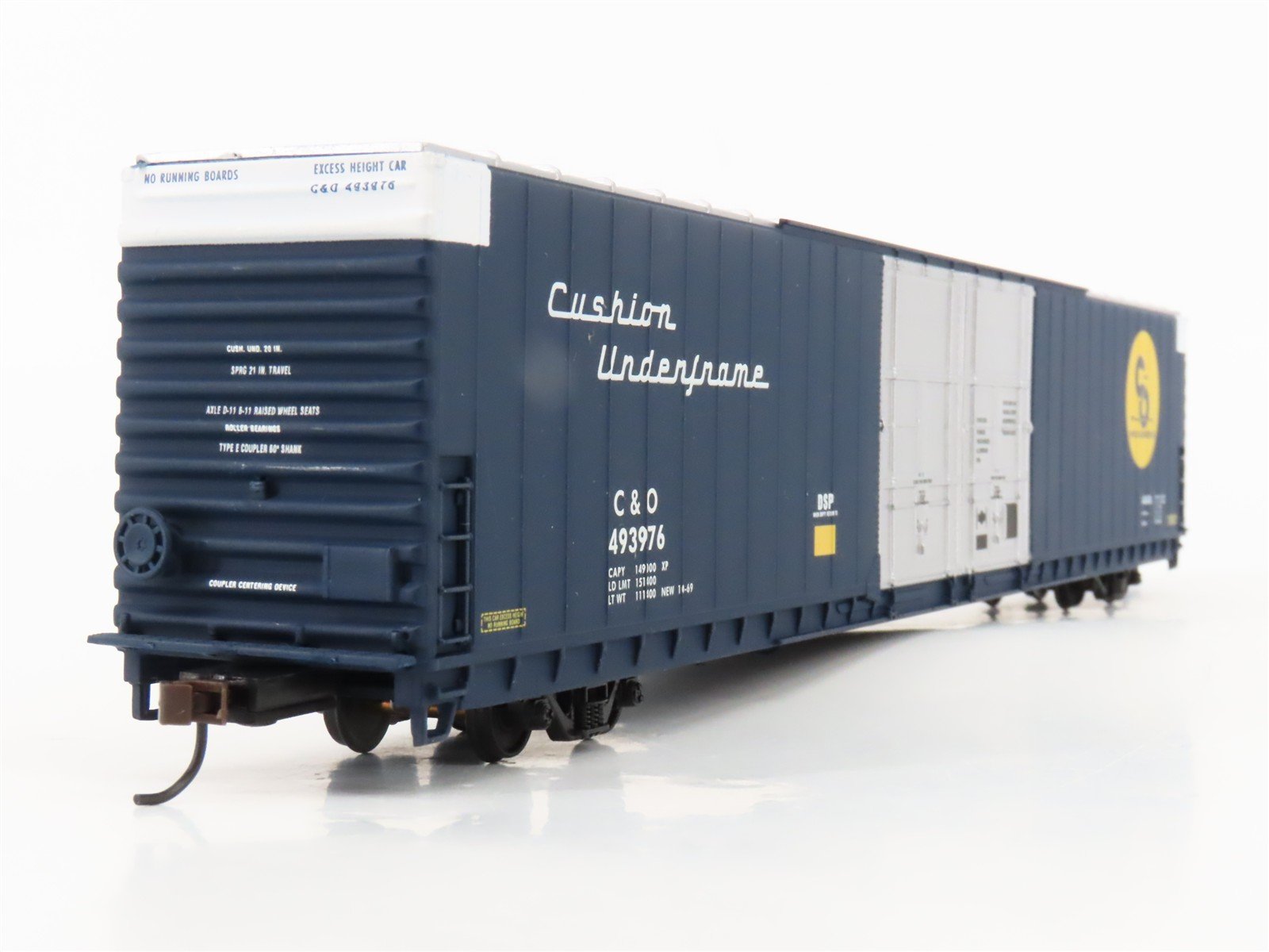 HO Scale Walthers 932-23504 C&O Chesapeake & Ohio 86' Hi-Cube Box Car 2-Pack