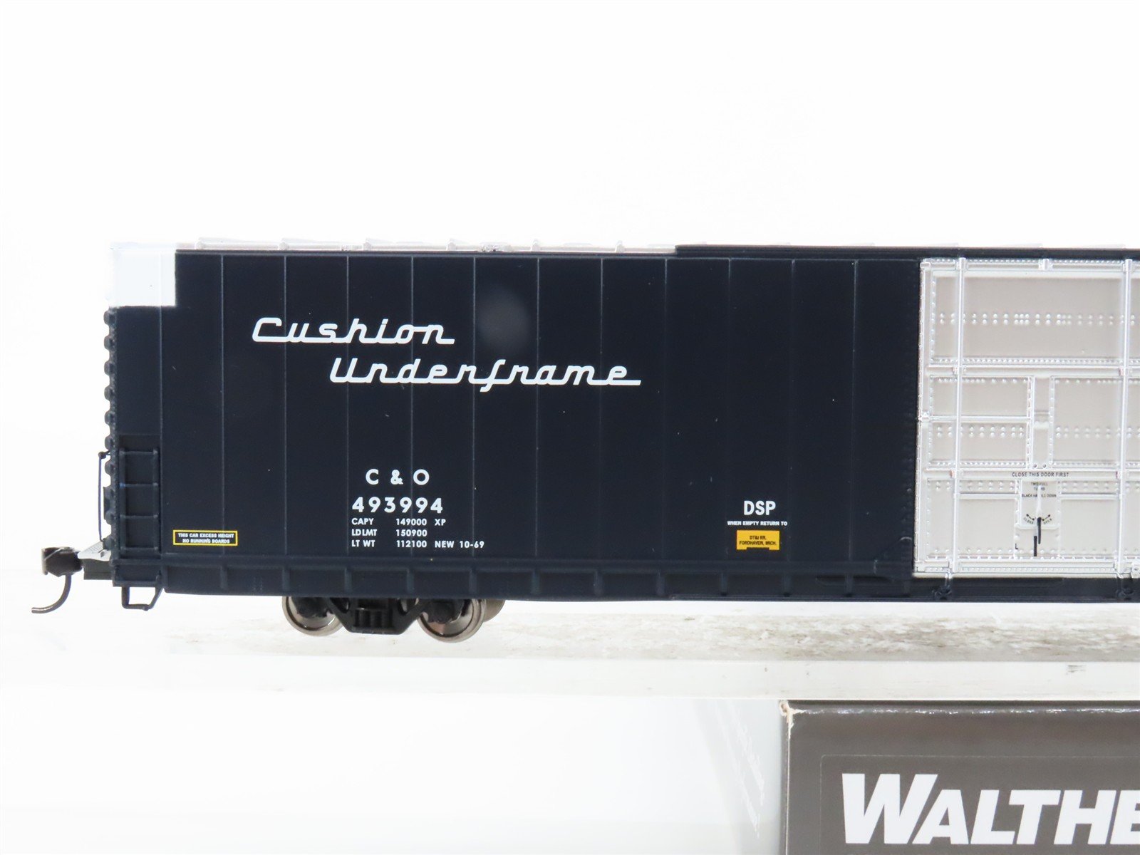 HO Scale Walthers Proto 920-102114 C&O Chesapeake & Ohio 86' Box Car #493994