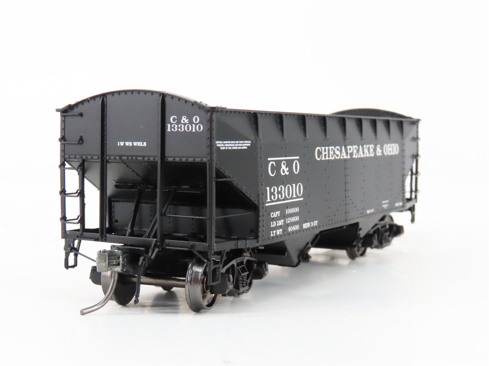 HO Scale InterMountain 47155-07* C&O Chesapeake & Ohio 2-Bay Hopper #133010