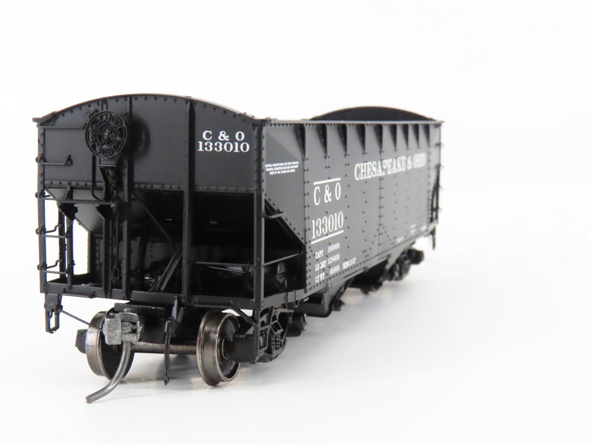 HO Scale InterMountain 47155-07* C&amp;O Chesapeake &amp; Ohio 2-Bay Hopper #133010
