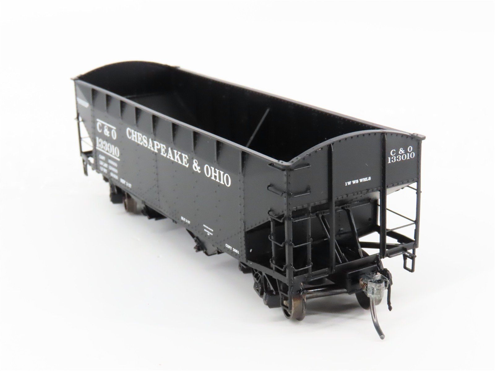 HO Scale InterMountain 47155-07* C&O Chesapeake & Ohio 2-Bay Hopper #133010