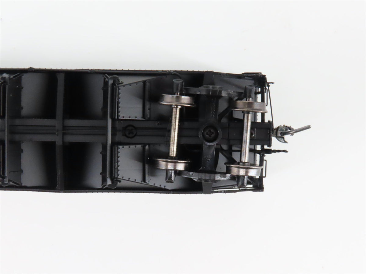 HO Scale InterMountain 47155-07* C&amp;O Chesapeake &amp; Ohio 2-Bay Hopper #133010