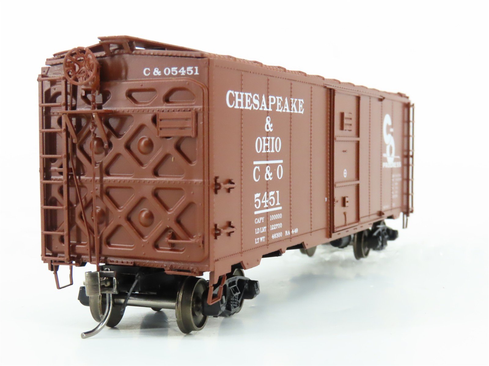 HO Scale InterMountain 45794-04 C&O Chesapeake & Ohio 40' Box Car #5451
