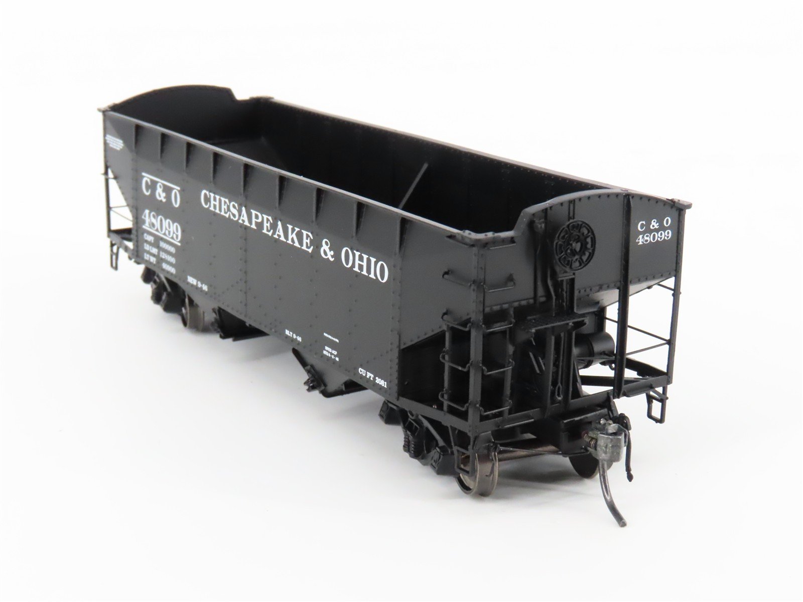 HO Scale InterMountain 47172-06* C&O Chesapeake & Ohio 2-Bay Hopper #48099