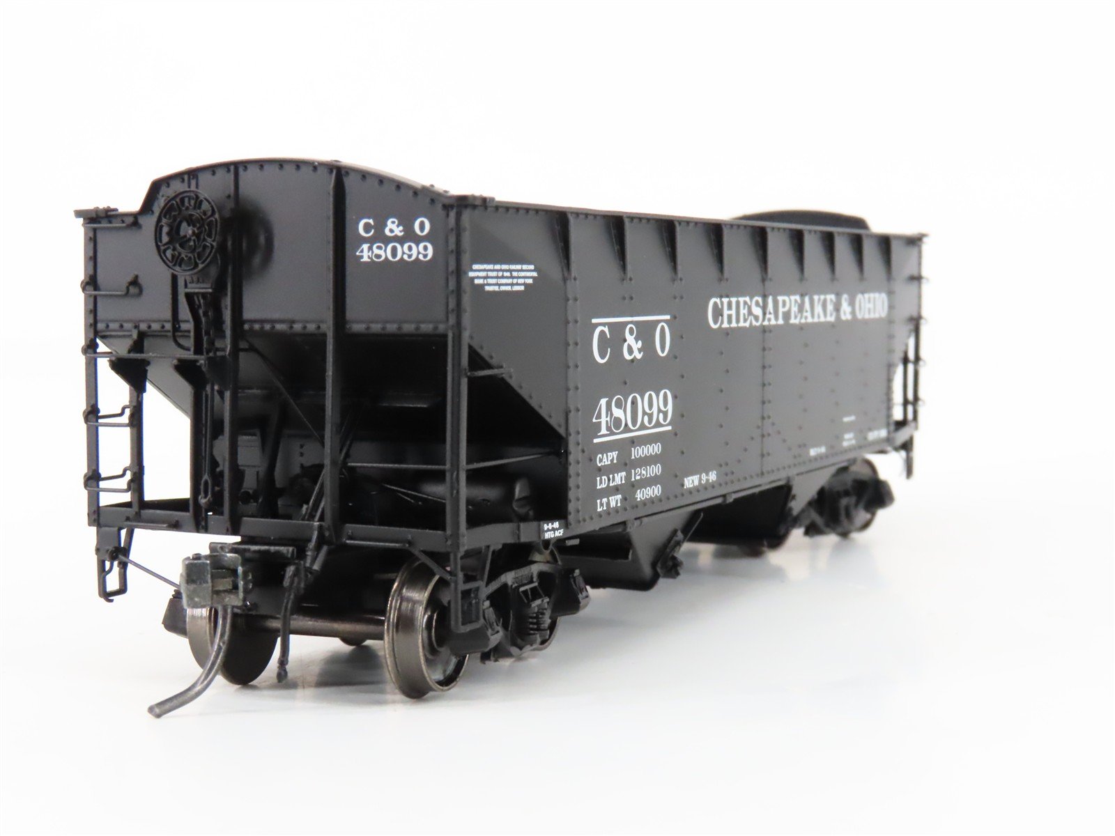 HO Scale InterMountain 47172-06* C&O Chesapeake & Ohio 2-Bay Hopper #48099