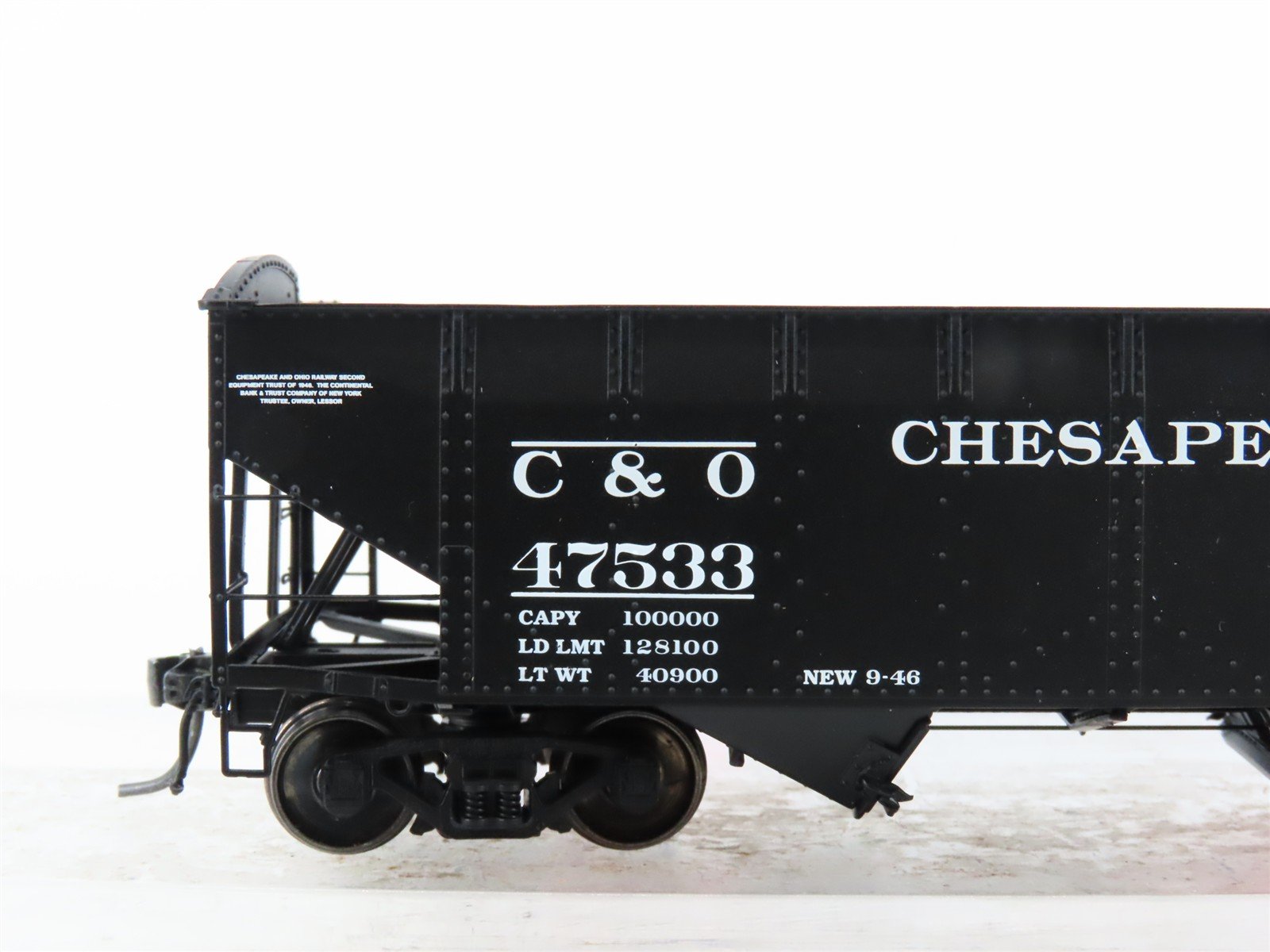 HO Scale InterMountain 47172-01* C&O Chesapeake & Ohio 2-Bay Hopper #47533