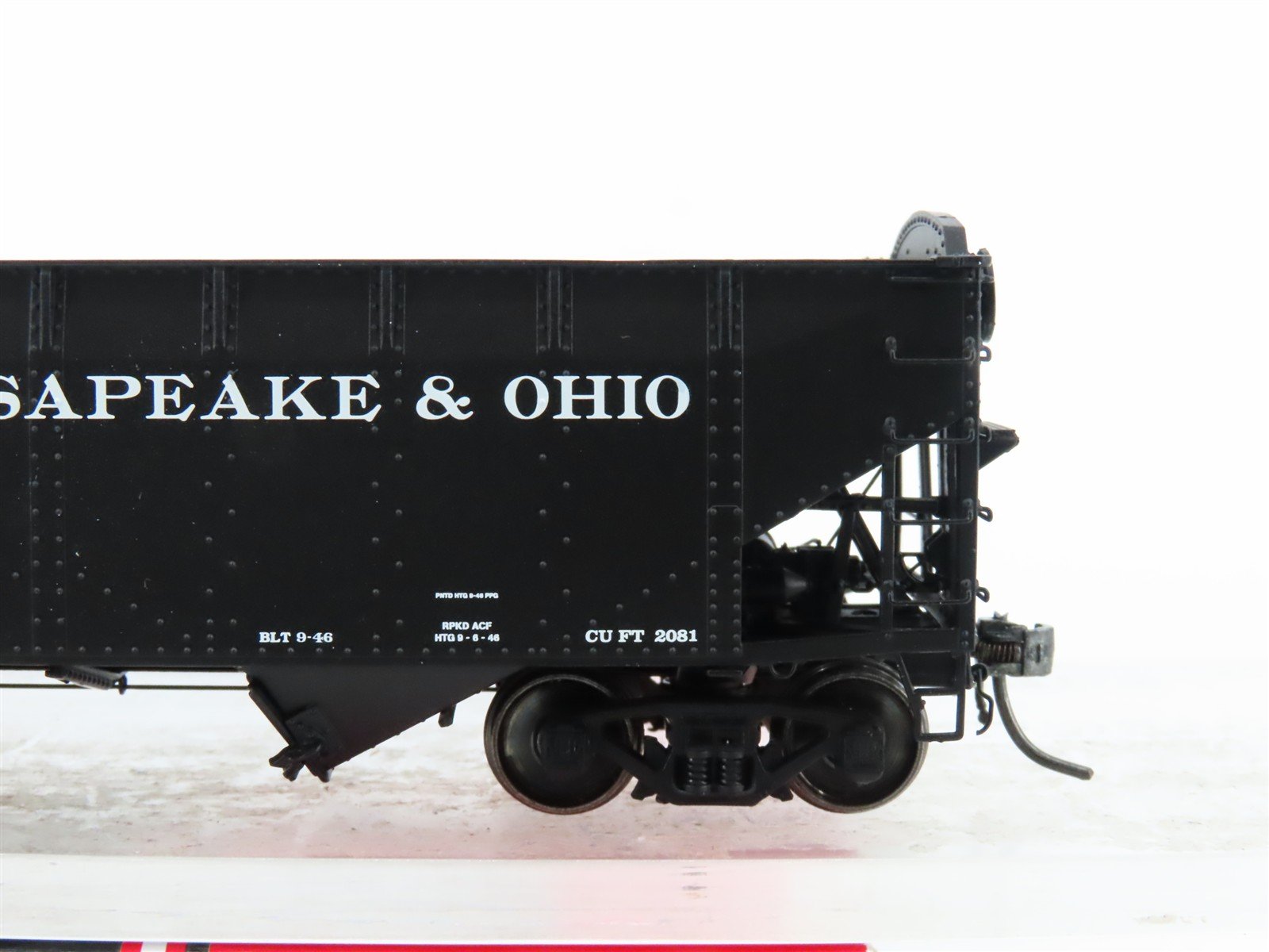 HO Scale InterMountain 47172-01* C&O Chesapeake & Ohio 2-Bay Hopper #47533