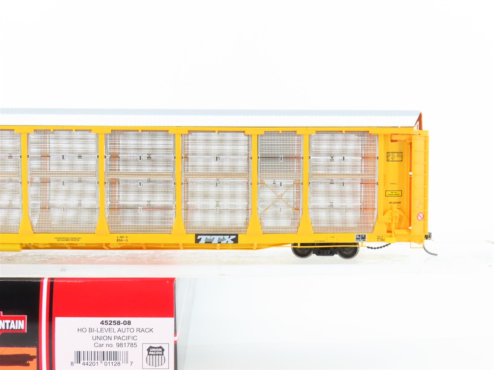 HO Scale InterMountain 45258-08 TTGX UP Union Pacific Bi-Level Auto Rack #981785