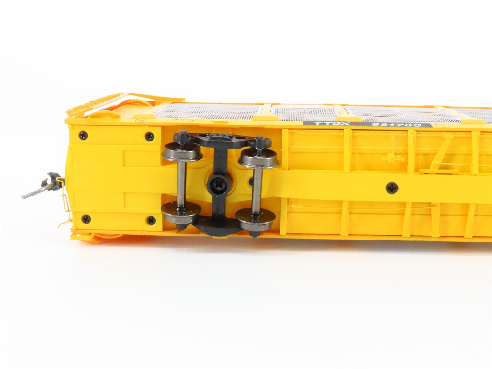 HO Scale InterMountain 45258-08 TTGX UP Union Pacific Bi-Level Auto Rack #981785