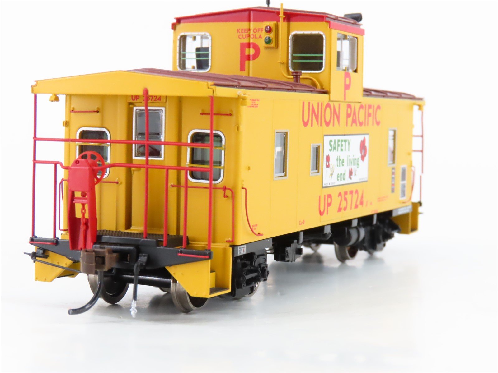 HO Athearn Genesis ATHG79137 UP Union Pacific CA-10 Caboose #25724 w/ Lights