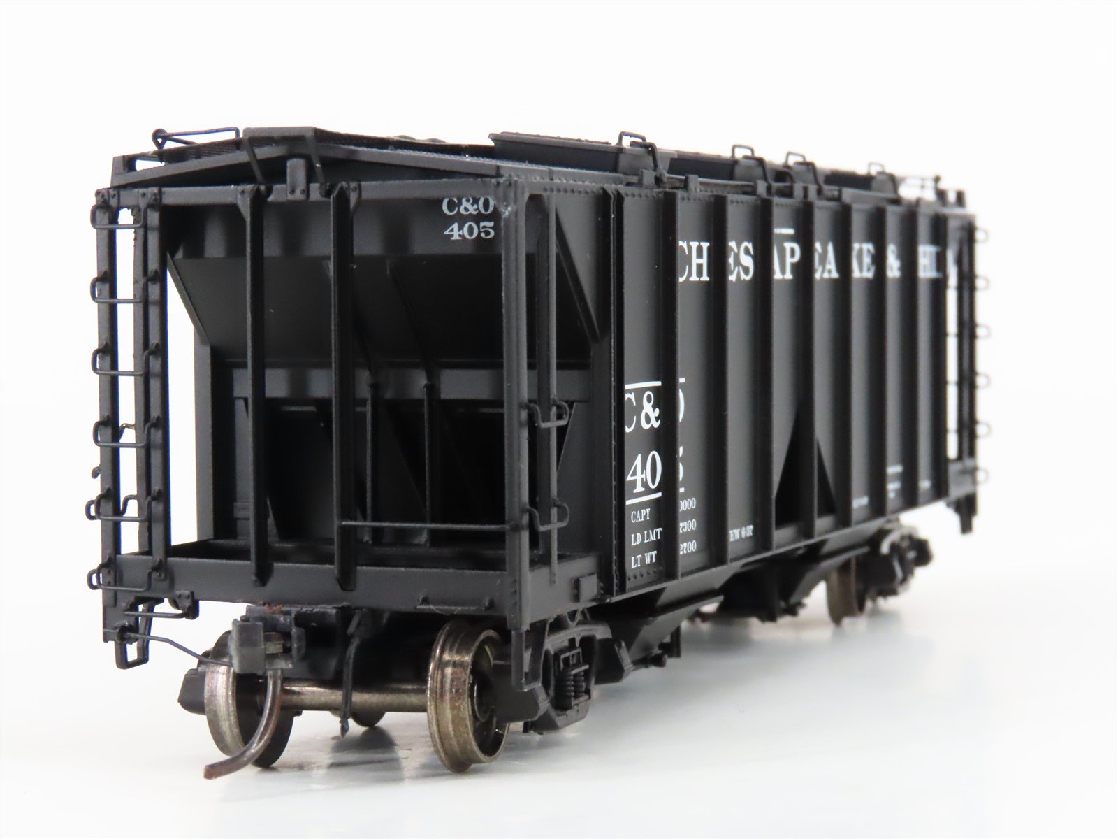 HO Scale Intermountain 48601-02 C&O Chesapeake & Ohio 2-Bay Covered Hopper #405