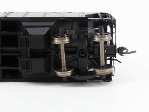 HO Scale Intermountain 48601-02 C&O Chesapeake & Ohio 2-Bay Covered Hopper #405