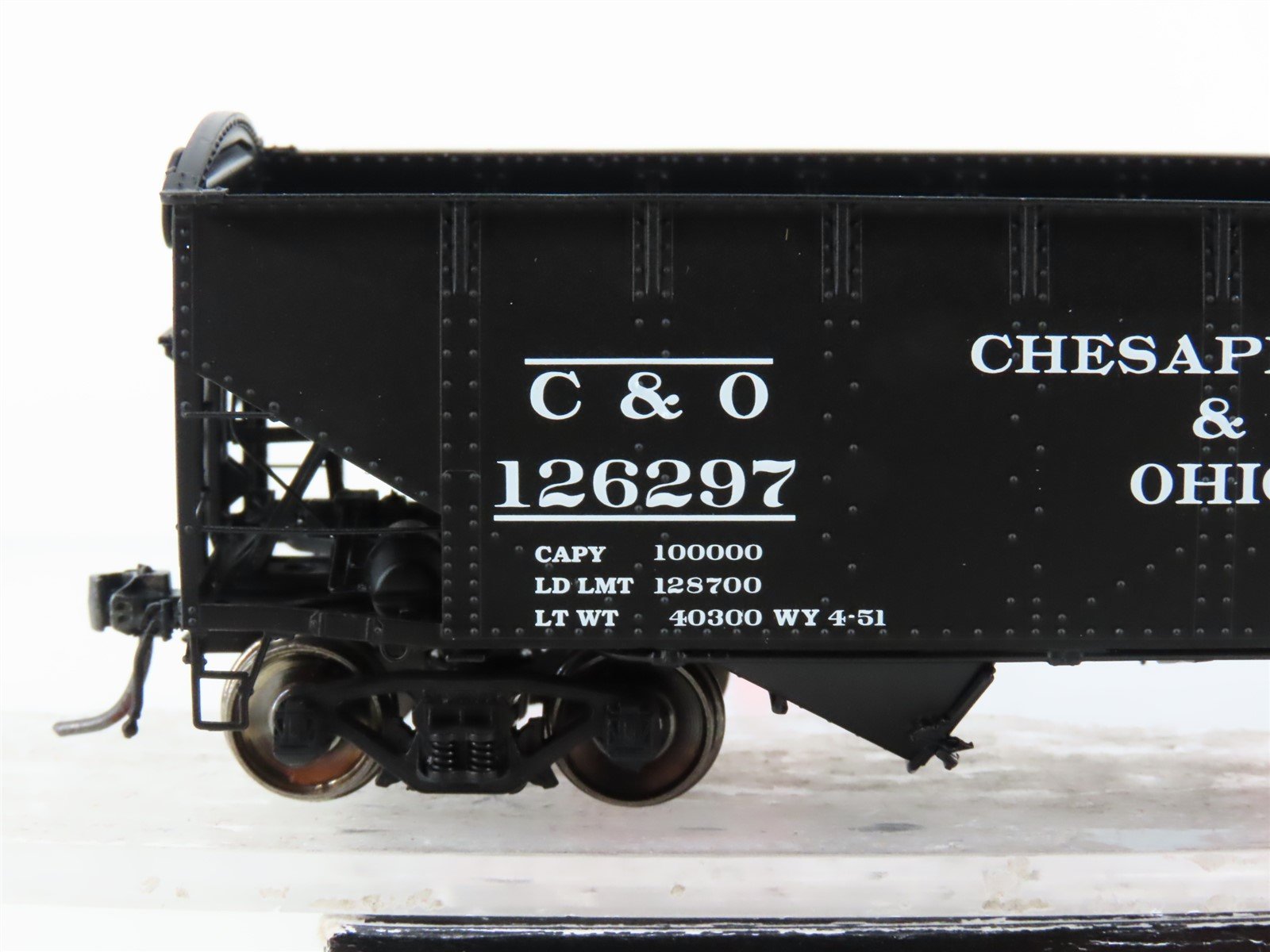 HO Scale Intermountain 47170-03 C&O Chesapeake & Ohio 2-Bay Open Hopper #126297