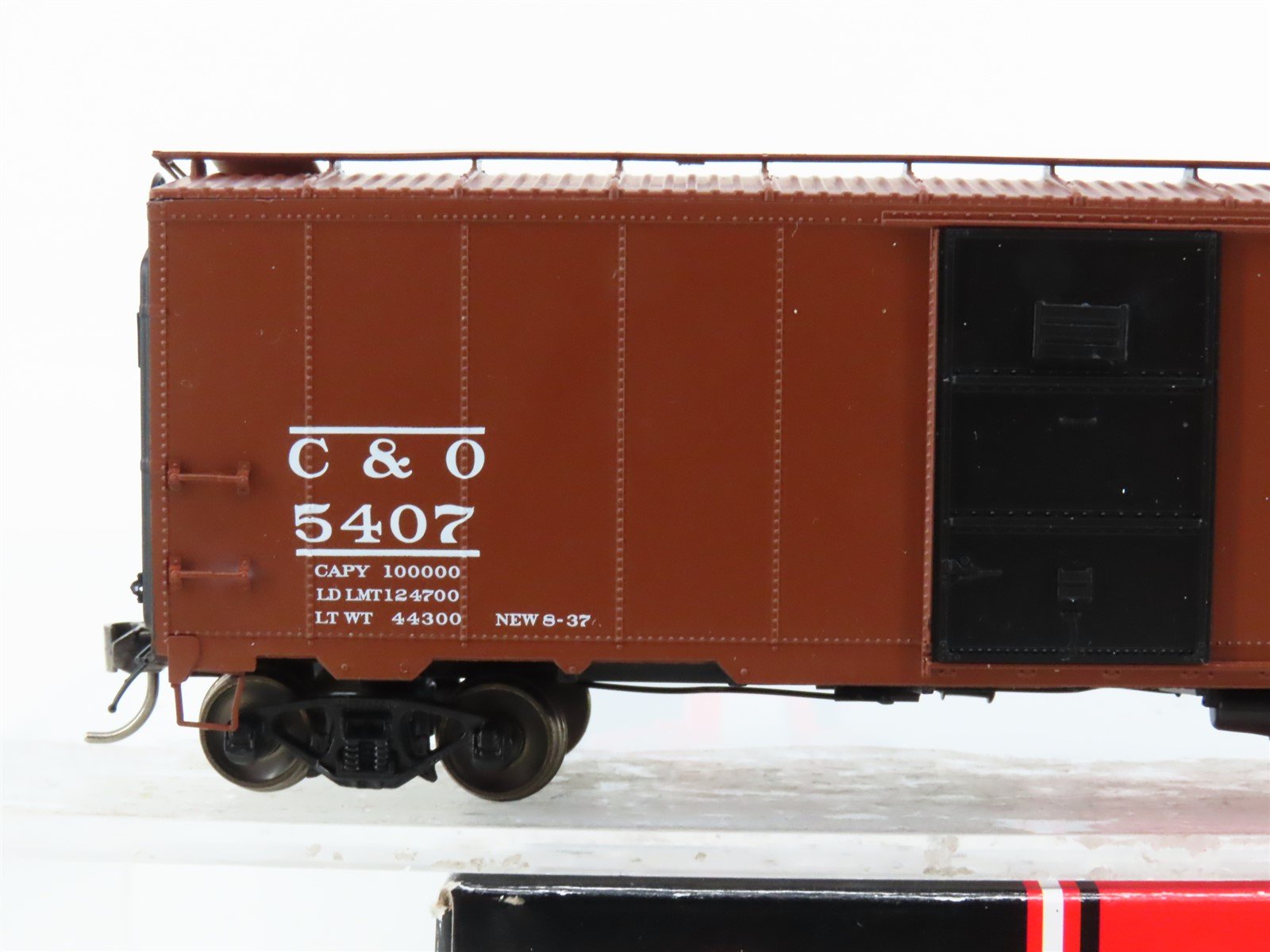 HO Scale Intermountain 45793-01 C&O Chesapeake & Ohio 40' Boxcar #5407