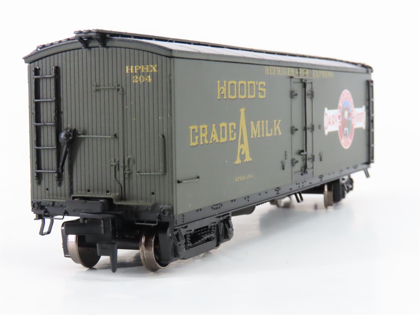 HO Scale Intermountain HPHX H.P.Hood & Sons Milk Dairy Express 40' Boxcar #204