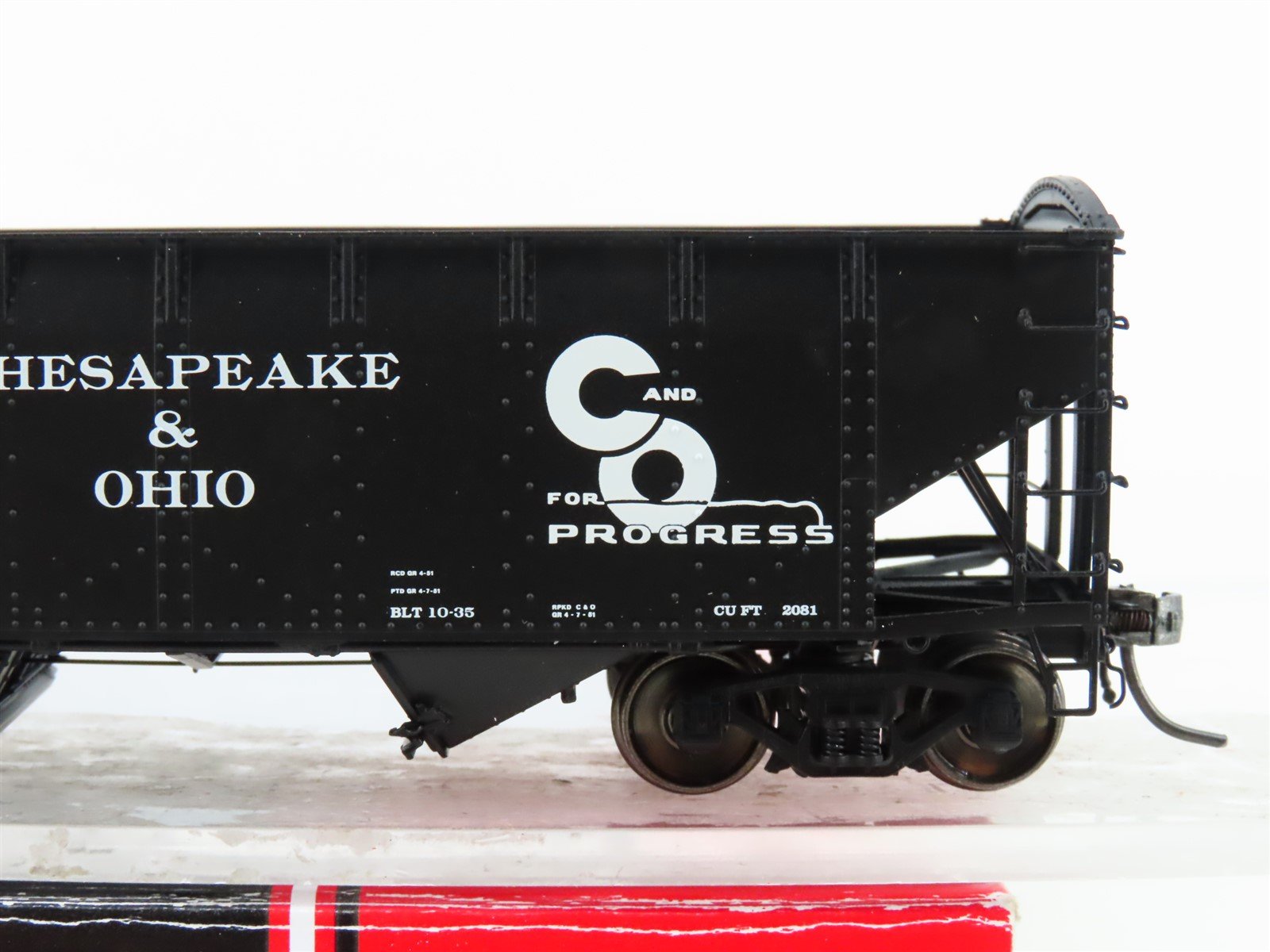 HO Scale Intermountain 47170-04 C&O Chesapeake & Ohio 2-Bay Open Hopper #126234