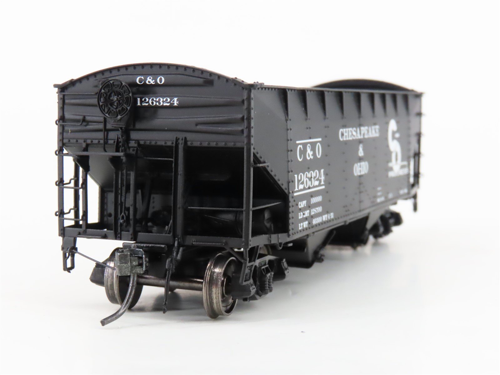 HO Scale Intermountain 47170-04 C&O Chesapeake & Ohio 2-Bay Open Hopper #126234