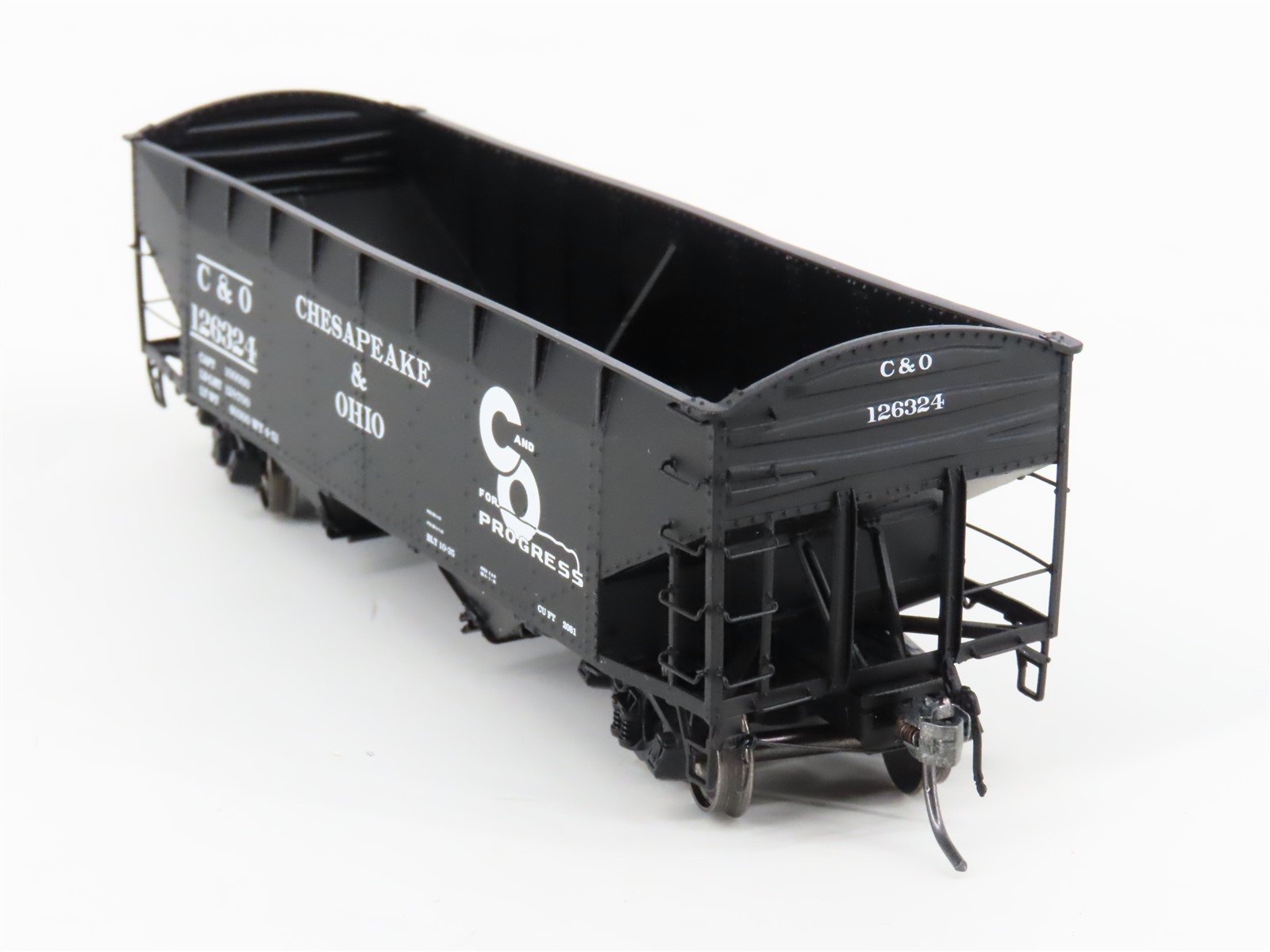 HO Scale Intermountain 47170-04 C&O Chesapeake & Ohio 2-Bay Open Hopper #126234