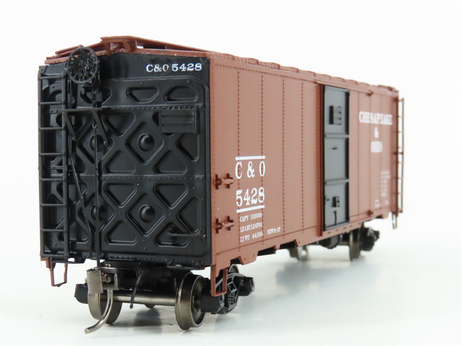 HO Scale Intermountain 45793-02 C&O Chesapeake & Ohio 40' Boxcar #5428