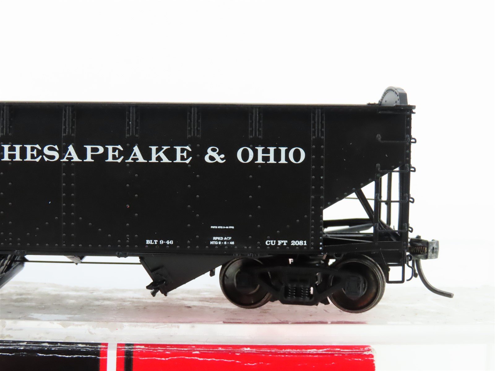 HO Scale Intermountain 47172-03 C&O Chesapeake & Ohio 2-Bay Open Hopper #47754